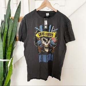 Guns n Roses graphic skull print tee size Large NWT